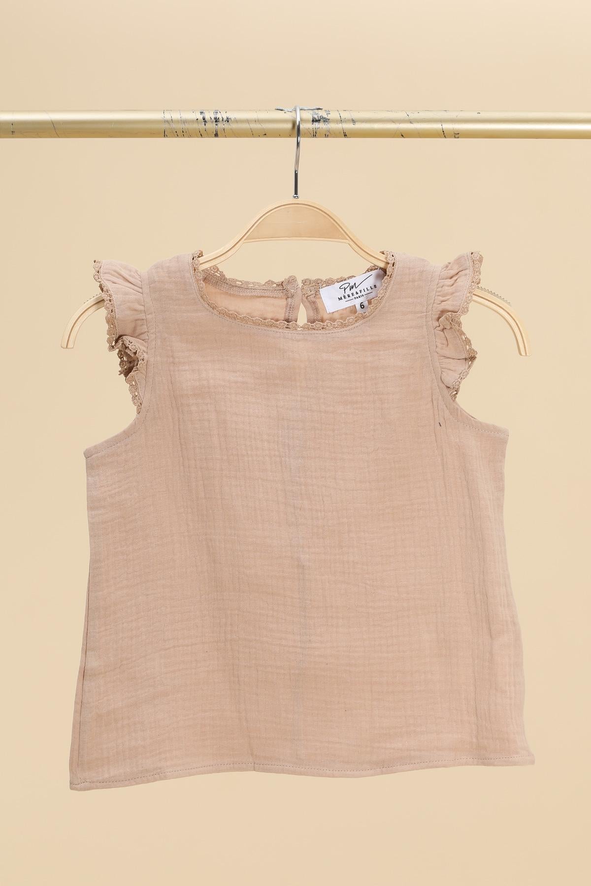 Débardeur col rond manches volantées brodées